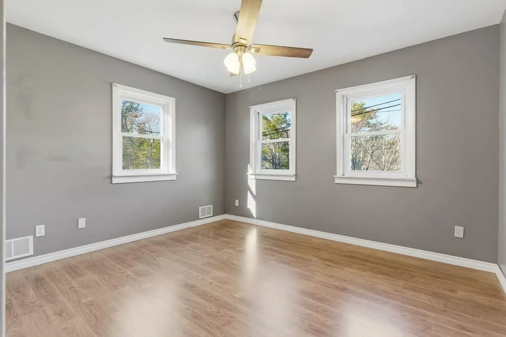 284 Log Cabin Road Arundel ME 04046