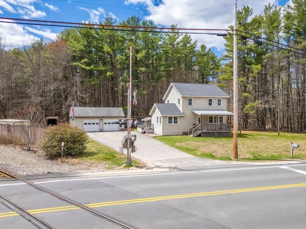 284 Log Cabin Road Arundel ME 04046