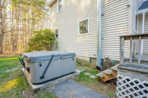 284 Log Cabin Road Arundel ME 04046