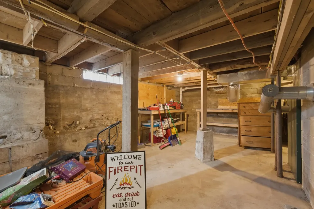 286 Ossipee Trail Limington ME 04049