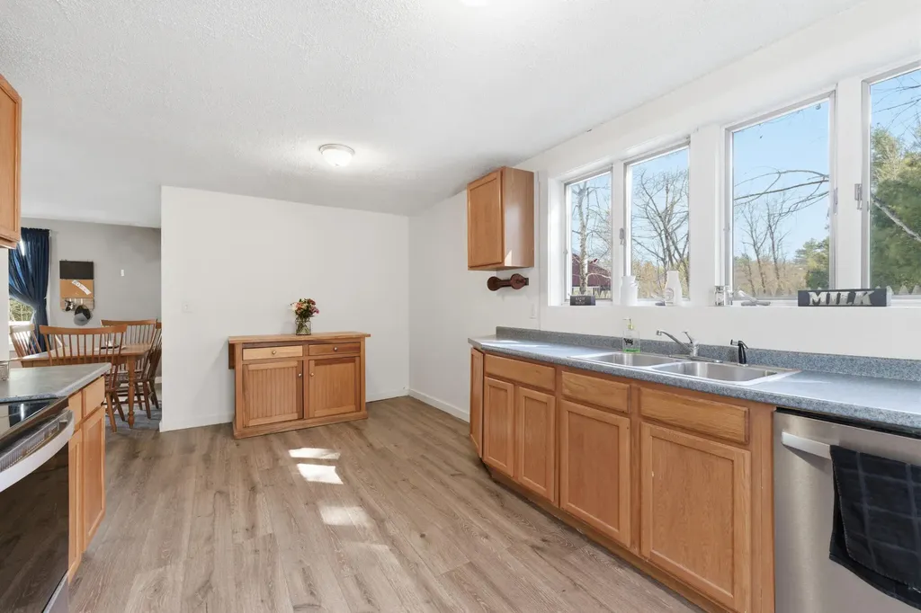 286 Ossipee Trail Limington ME 04049