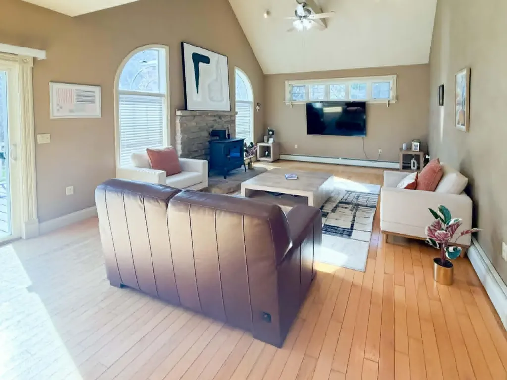 21 Longmeadow Drive Veazie ME 04401