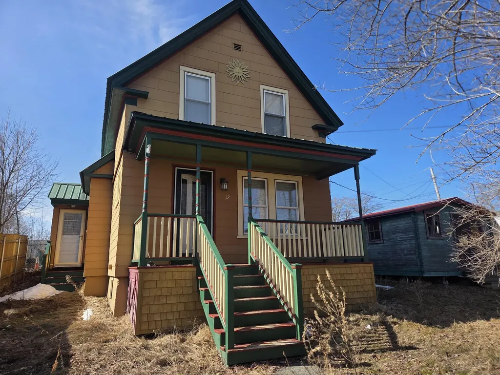 12 Elm Street East Millinocket ME 04430