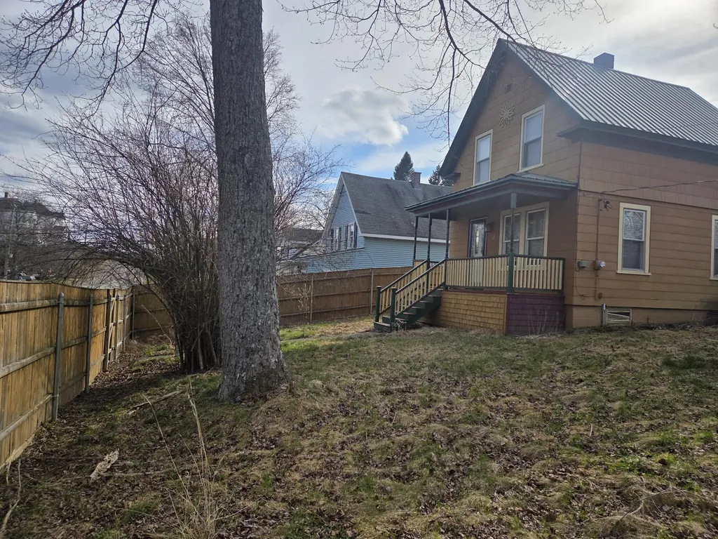 12 Elm Street East Millinocket ME 04430