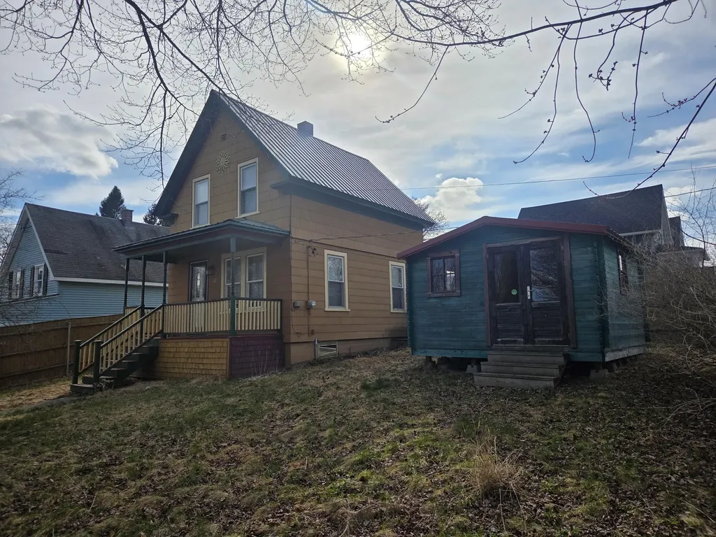 12 Elm Street East Millinocket ME 04430