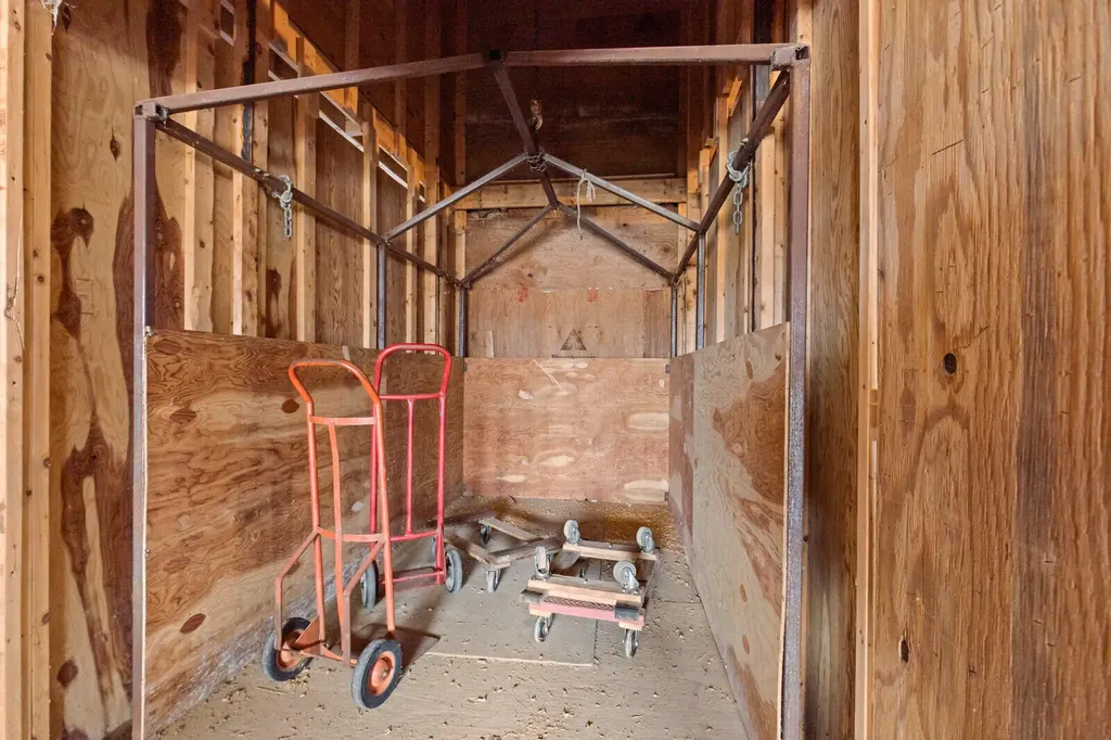 160 Nelson Road Vassalboro ME 04989