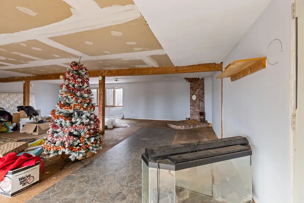 160 Nelson Road Vassalboro ME 04989