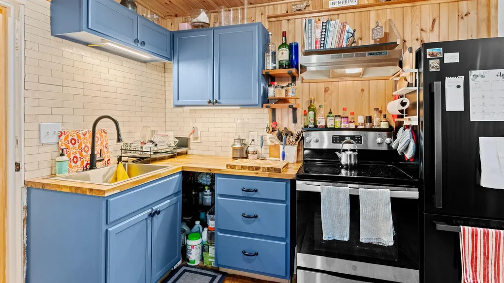 510 Sunflower Lane E Sidney ME 04330
