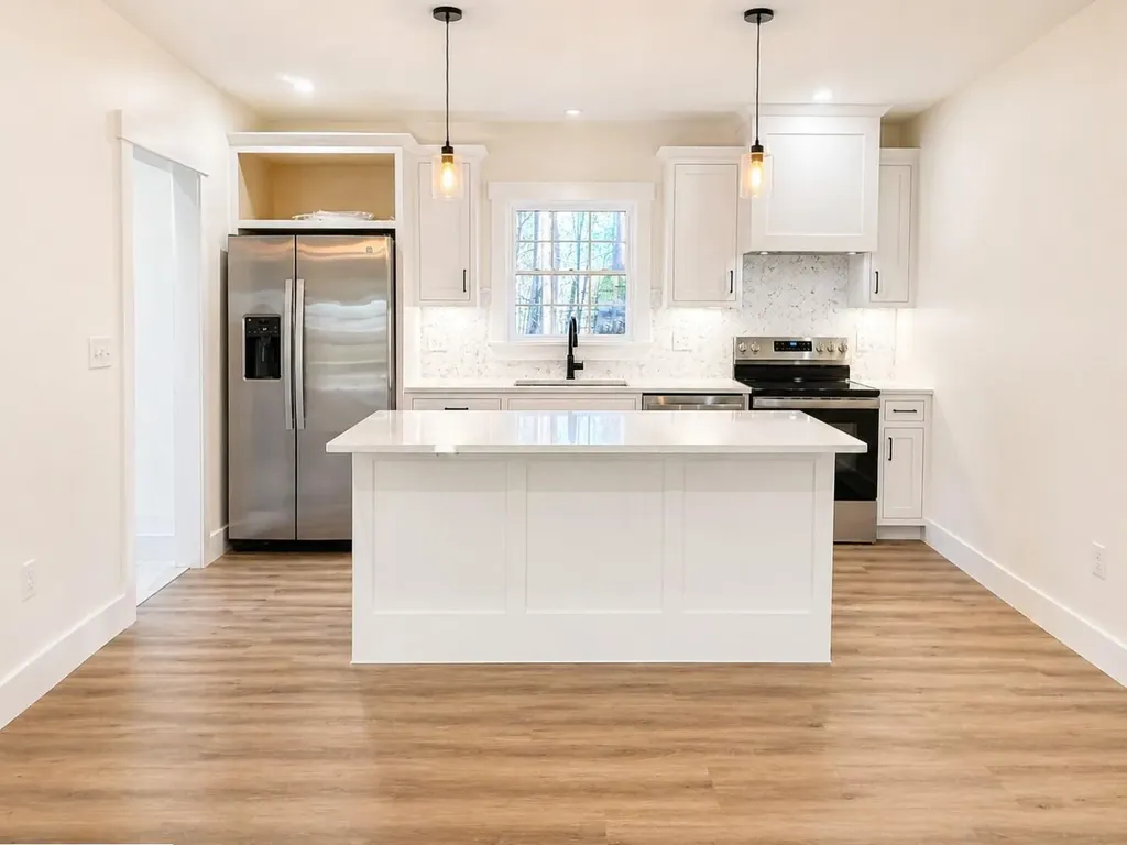 15 Sylvan Road Orono ME 04473