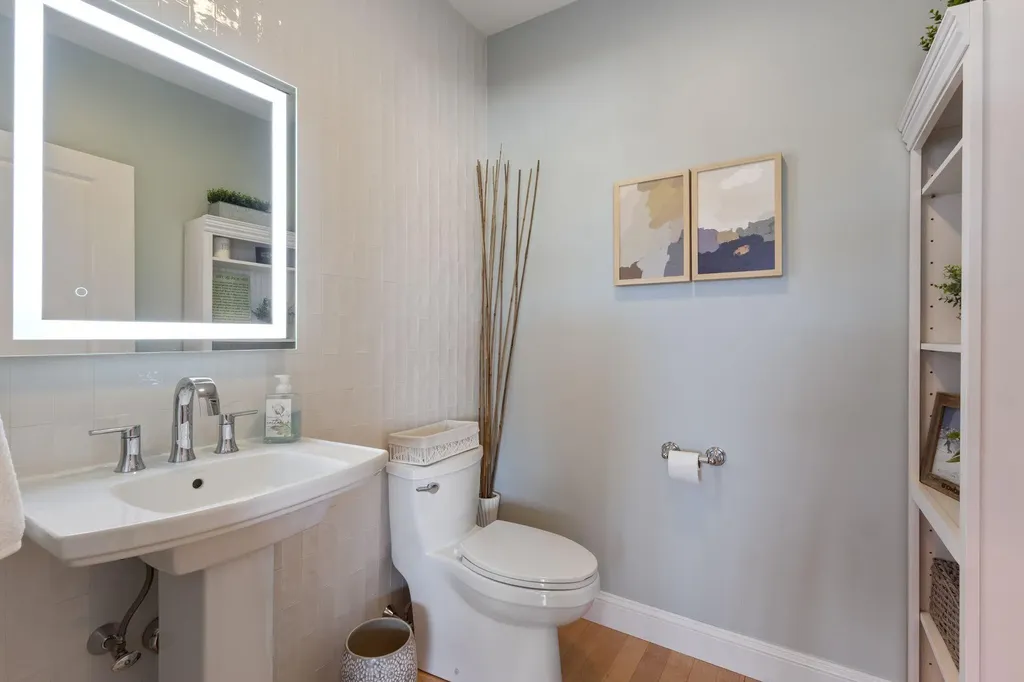 19 Bridge Street Kittery ME 03904
