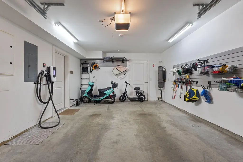 19 Bridge Street Kittery ME 03904