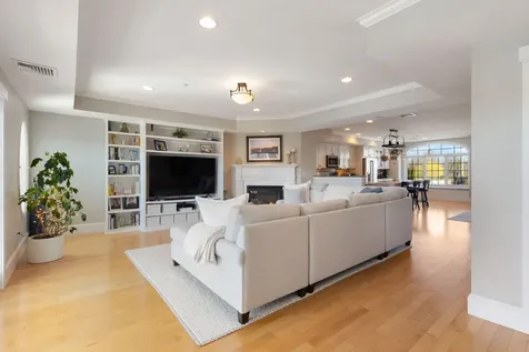 19 Bridge Street Kittery ME 03904