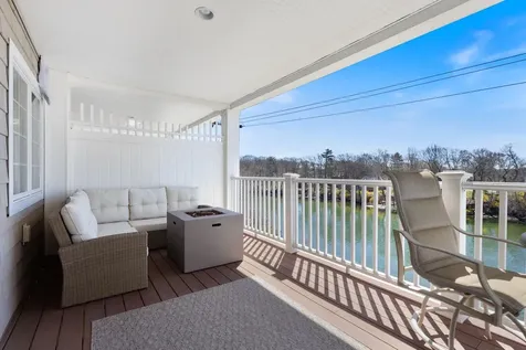 19 Bridge Street Kittery ME 03904