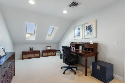 19 Bridge Street Kittery ME 03904