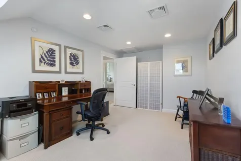 19 Bridge Street Kittery ME 03904