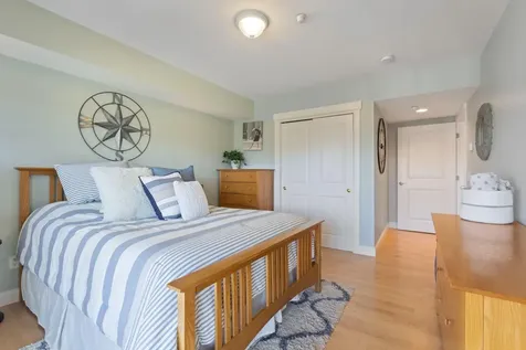 19 Bridge Street Kittery ME 03904