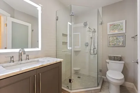 19 Bridge Street Kittery ME 03904
