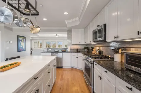 19 Bridge Street Kittery ME 03904