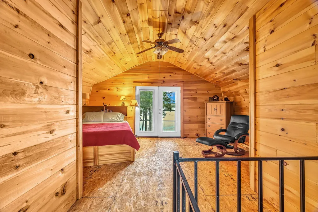 12 Paradise Cove Clifton ME 04428
