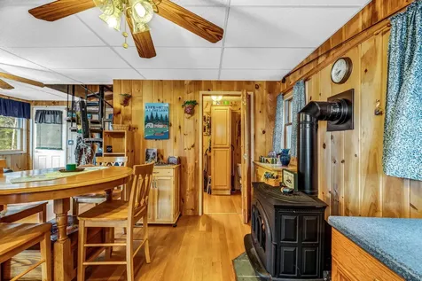 12 Paradise Cove Clifton ME 04428