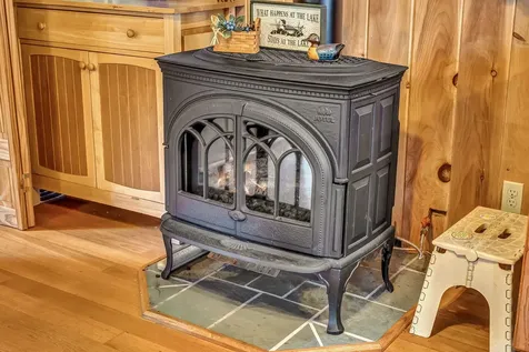 12 Paradise Cove Clifton ME 04428