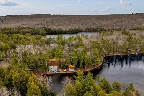 12 Paradise Cove Clifton ME 04428