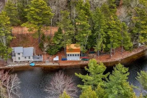 12 Paradise Cove Clifton ME 04428