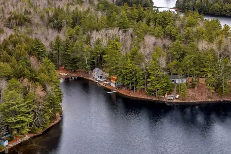 12 Paradise Cove Clifton ME 04428