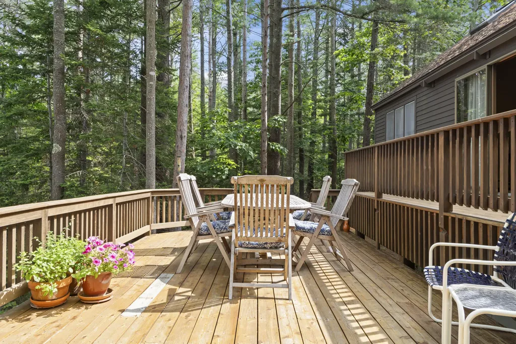 42 Indian Point Terrace Harpswell ME 04079