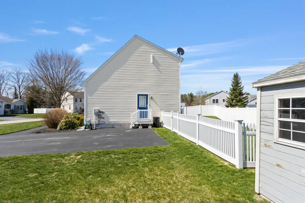 32 Wagner Farm Road Gorham ME 04038