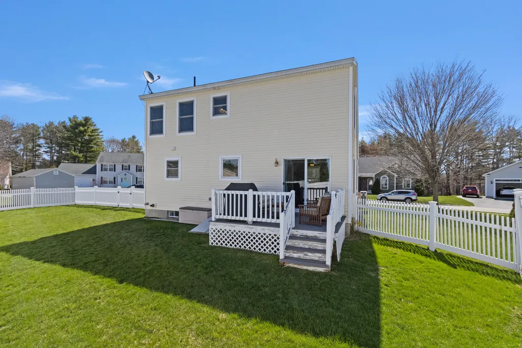 32 Wagner Farm Road Gorham ME 04038