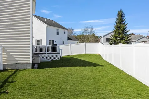 32 Wagner Farm Road Gorham ME 04038