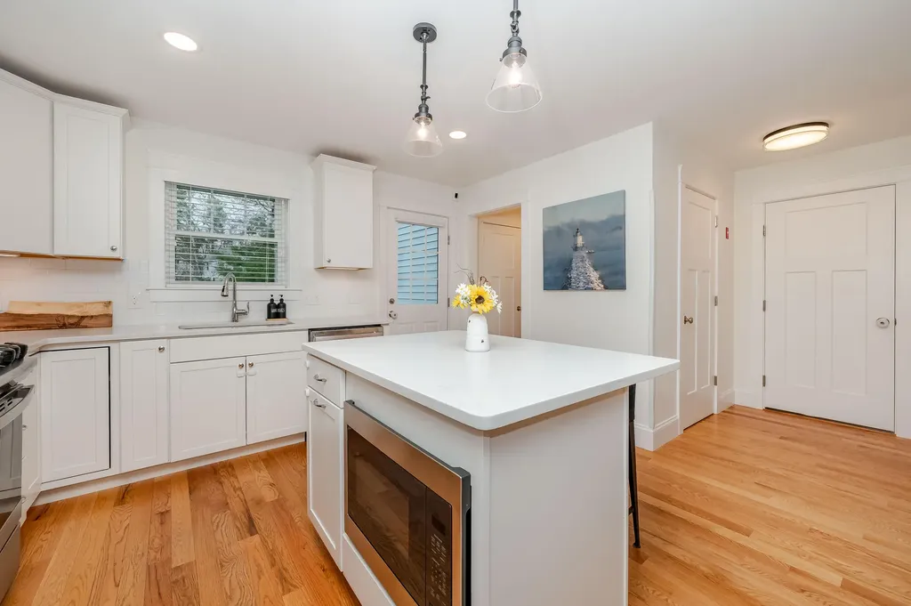 10 Webhannet Place Kennebunk ME 04043