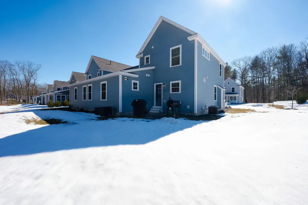 10 Webhannet Place Kennebunk ME 04043
