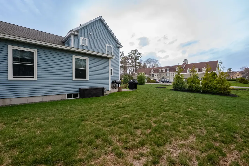 10 Webhannet Place Kennebunk ME 04043