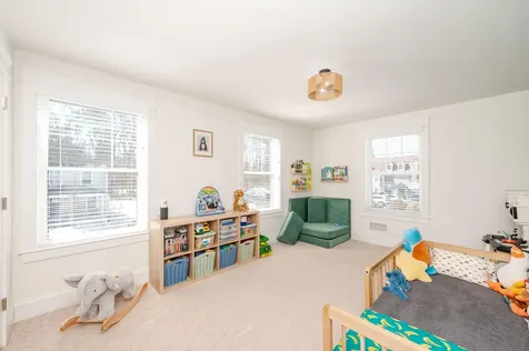 10 Webhannet Place Kennebunk ME 04043