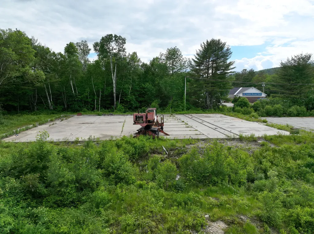 1019 Us-2 Rumford ME 04276