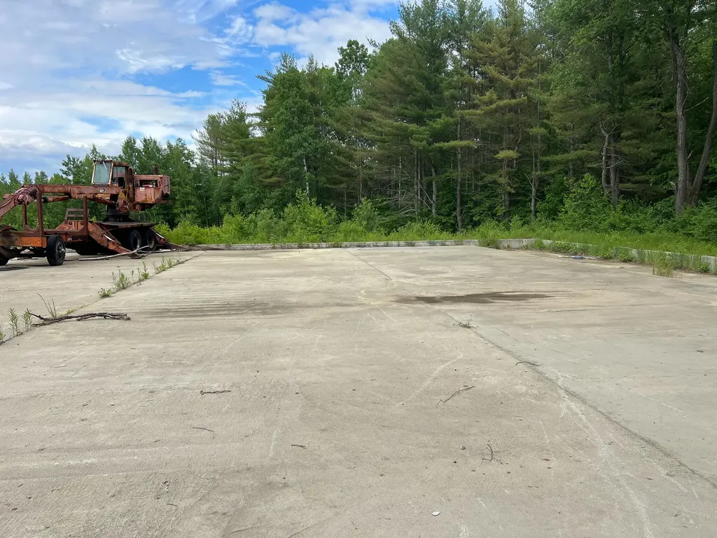 1019 Us-2 Rumford ME 04276