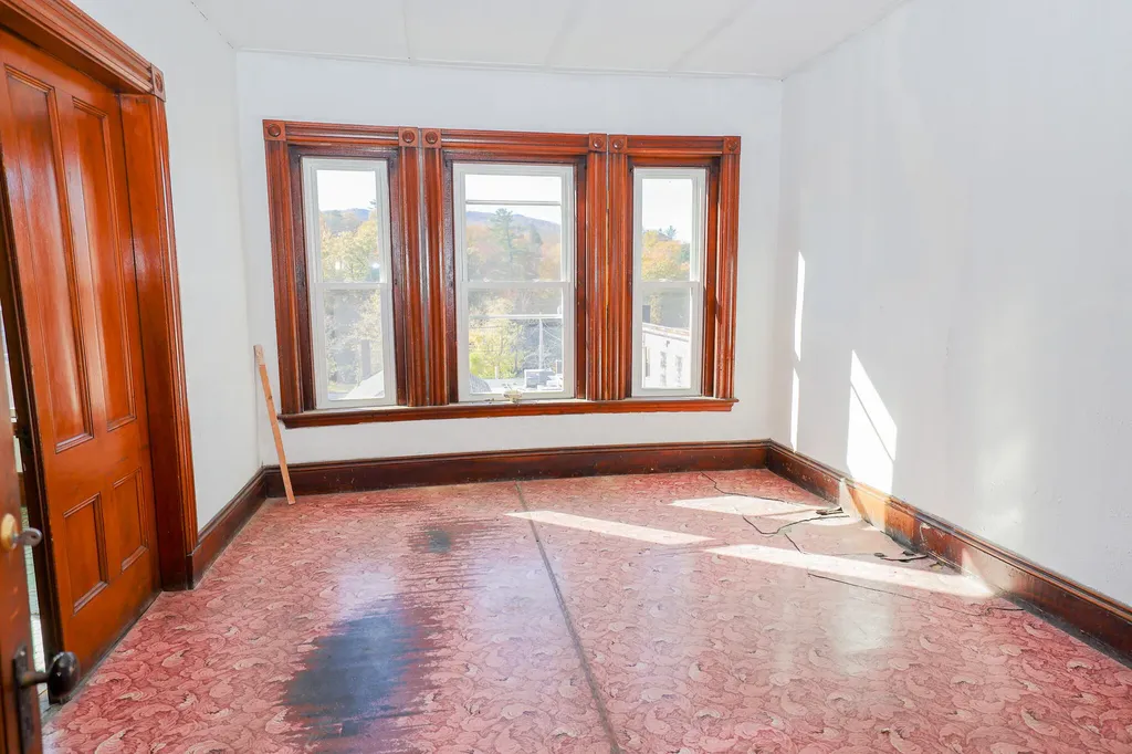 102 Congress Street Rumford ME 04276