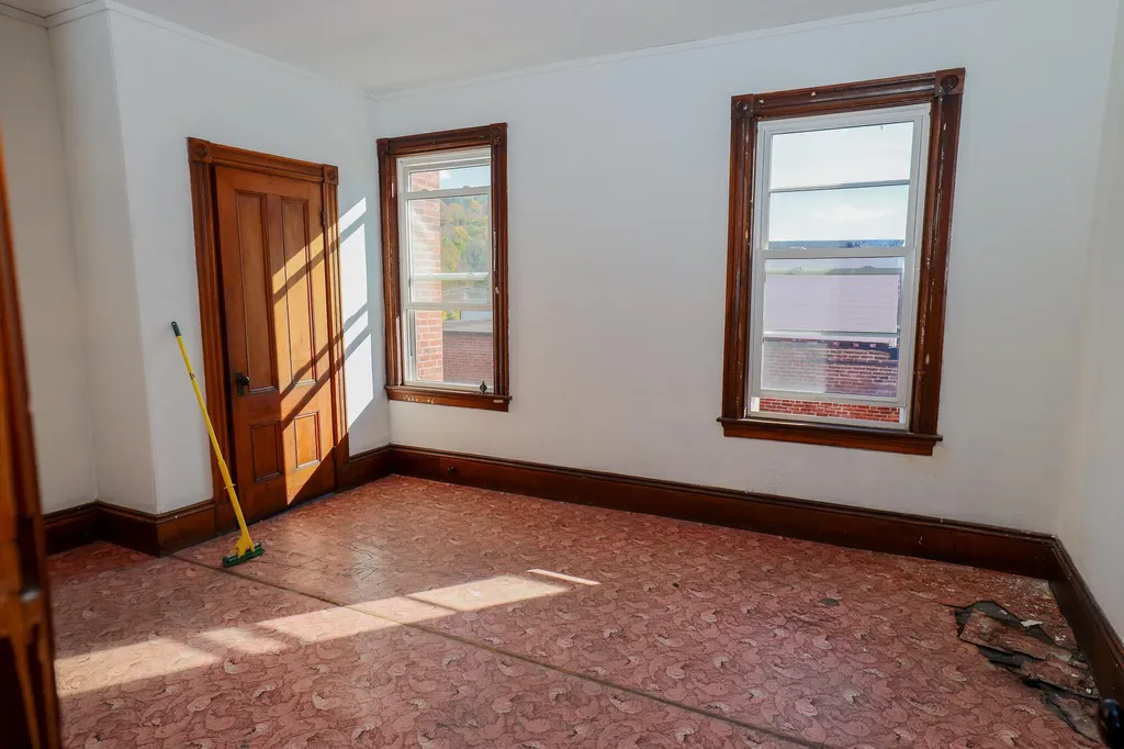 102 Congress Street Rumford ME 04276