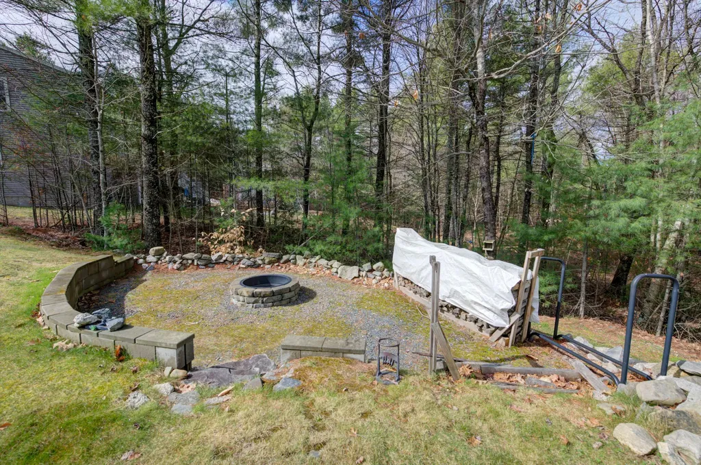 30 Natures Way Standish ME 04085