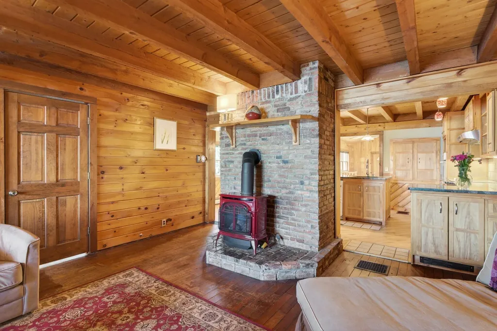15 Marsh View Lane Glenburn ME 04401