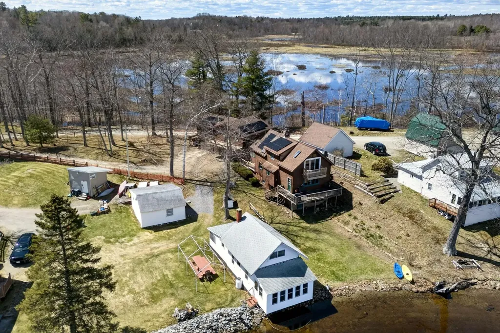 15 Marsh View Lane Glenburn ME 04401