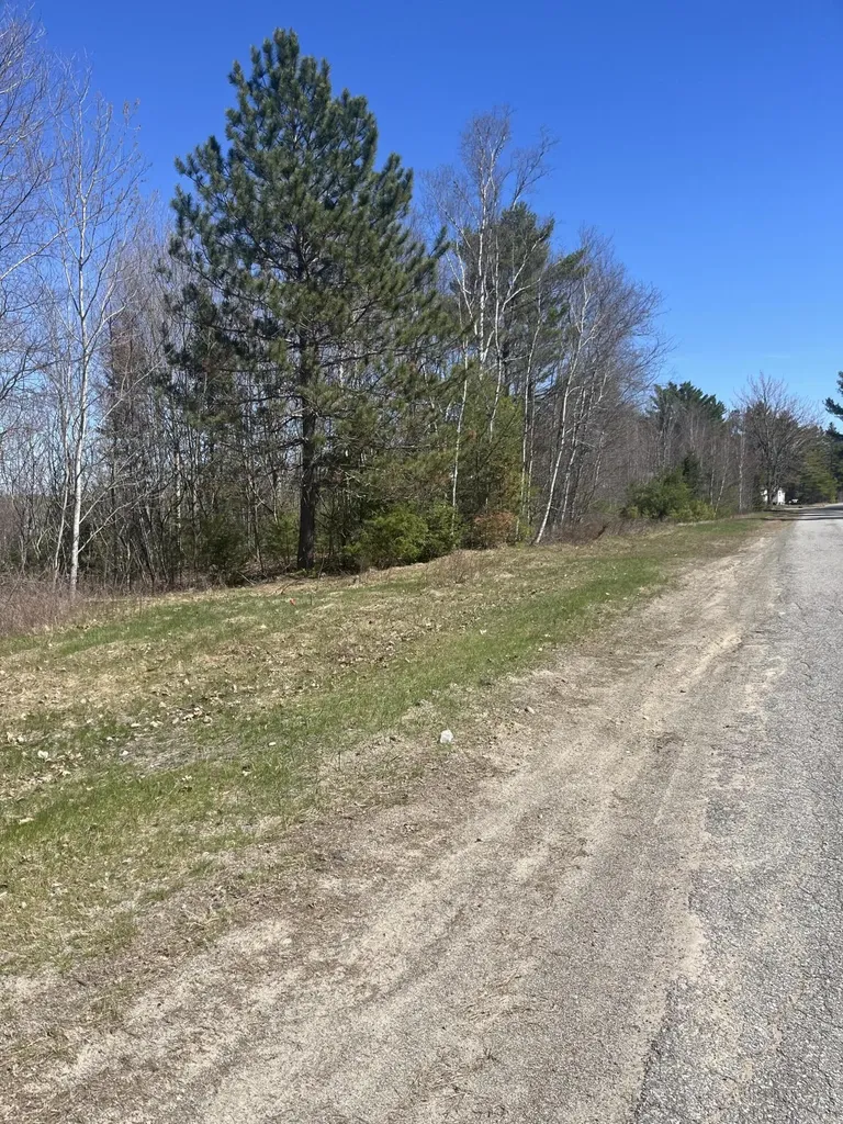M2L68 Cards Ridge Road Greenbush ME 04418
