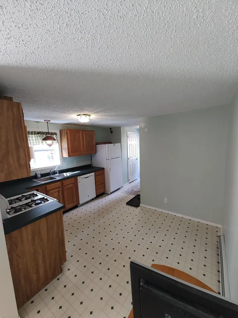 273 Old Portland Road Brunswick ME 04011