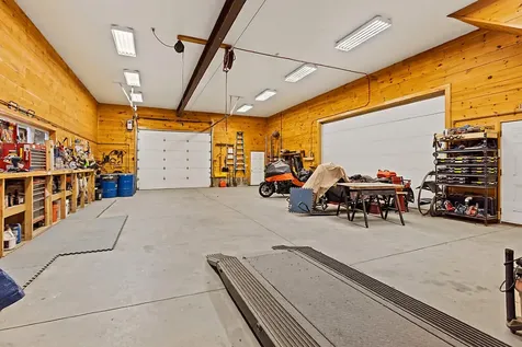 17 Aviator Place Oakland ME 04963