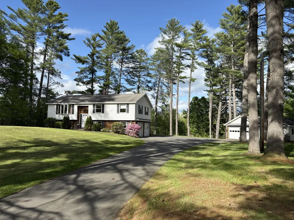 157 Main Road Abbot ME 04406