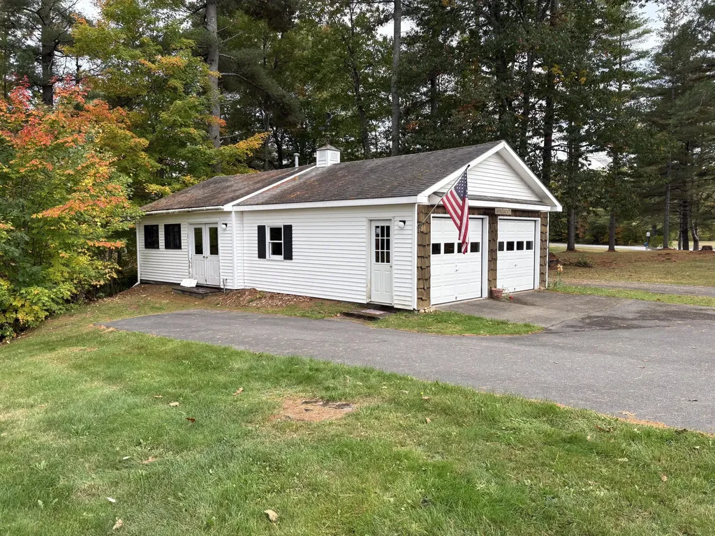 157 Main Road Abbot ME 04406