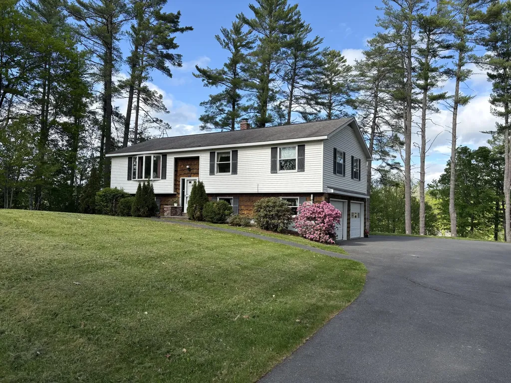 157 Main Road Abbot ME 04406