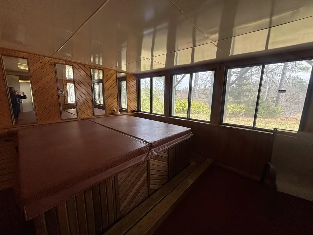 157 Main Road Abbot ME 04406